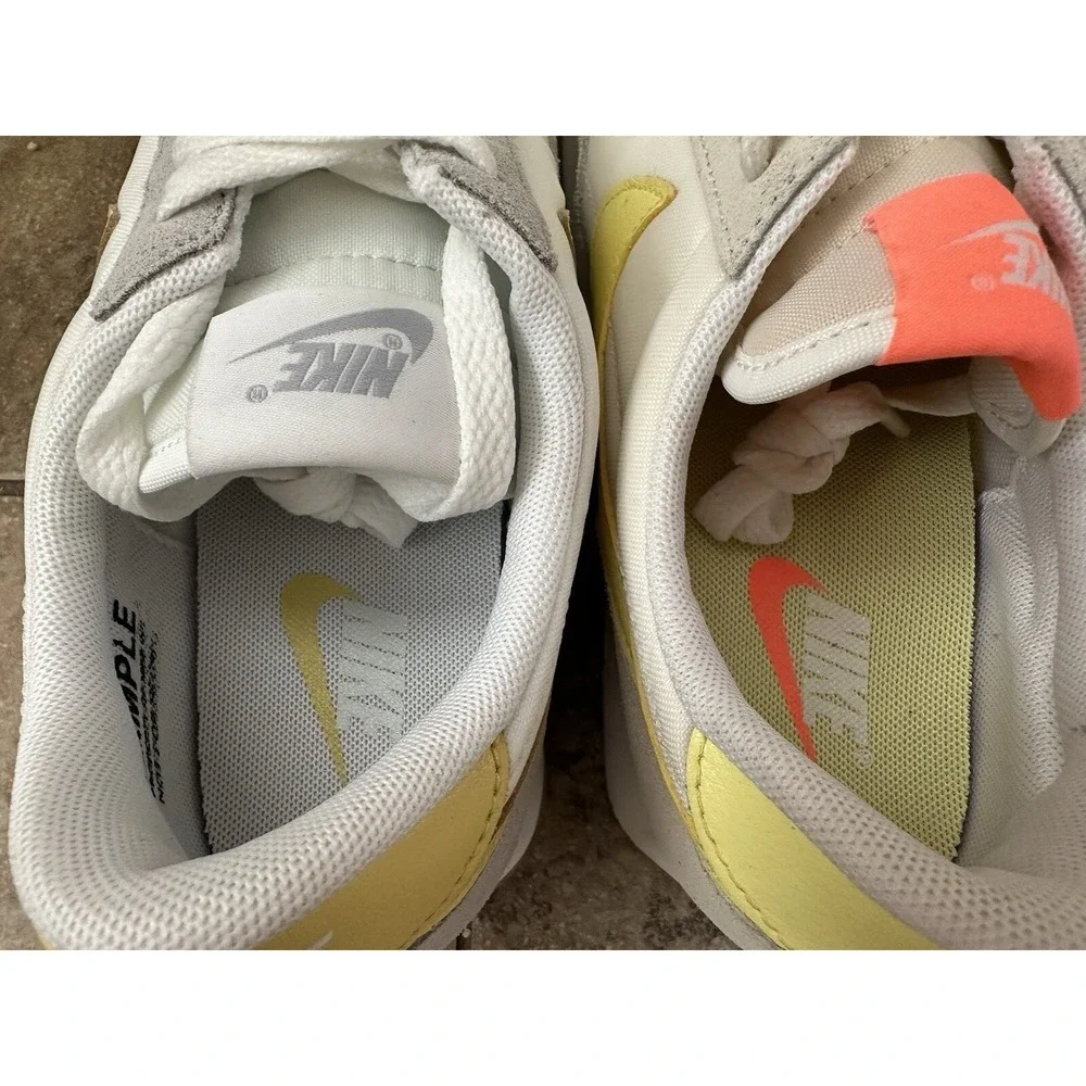 Nike Womens Daybreak Multicolors, Mismatch  Shoes Sneakers Sz 7 SALE SAMPLE